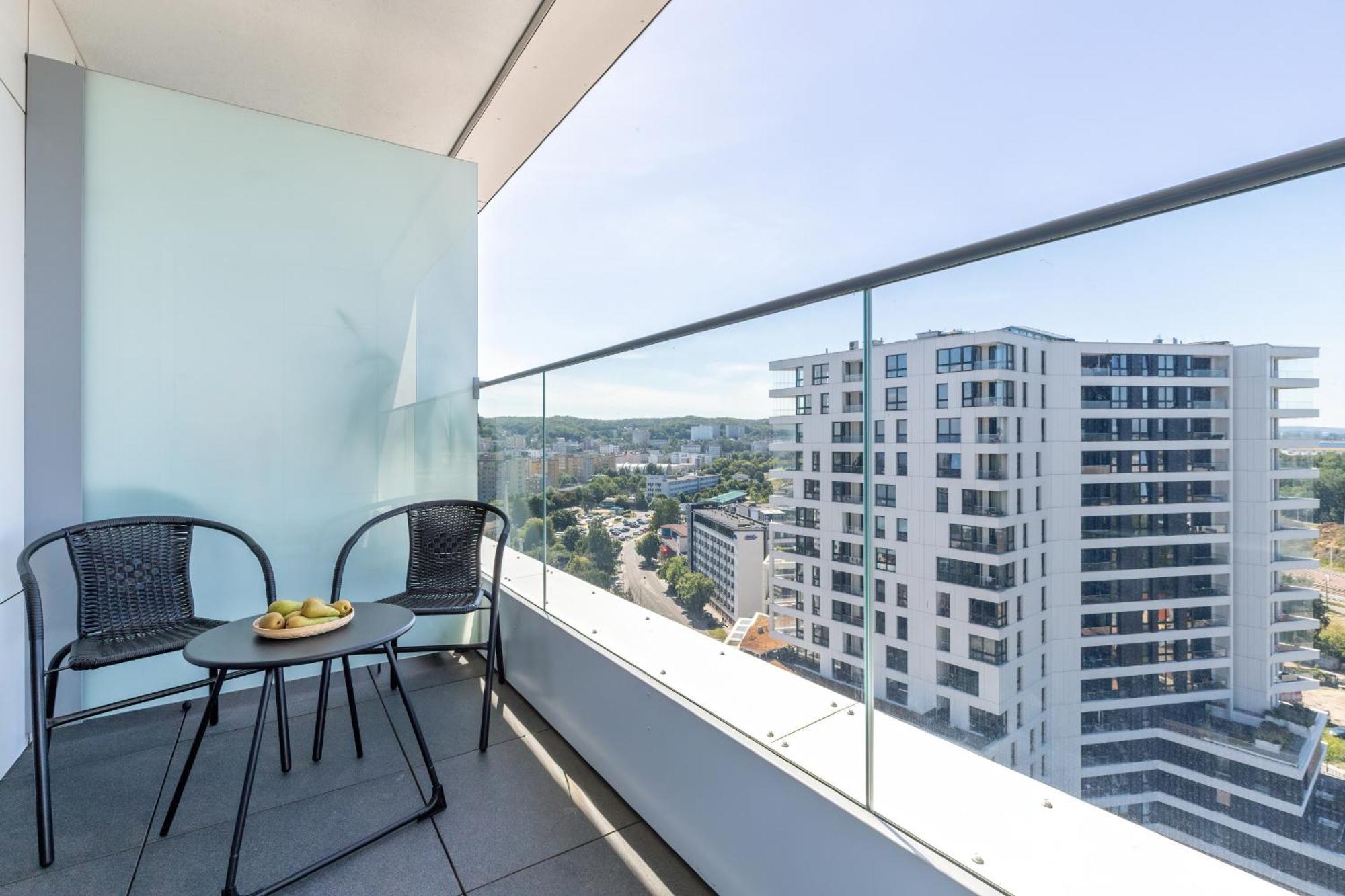 Apartament Na 15 Pietrze Z Widokiem Na Zatoke W Gdyni I Parkingiem By Noclegi Renters Gdynia Kültér fotó